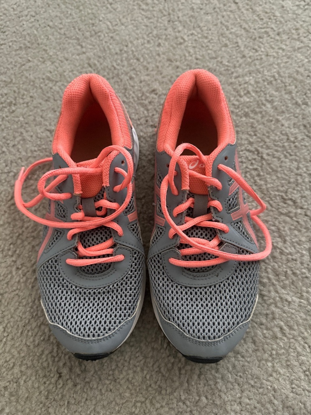 ASICS Size 5.5